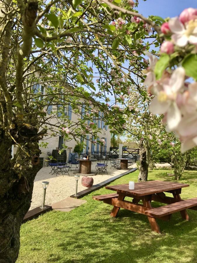 Bed and Breakfast Le Relais D'Aulnay Aulnay  Esterno foto